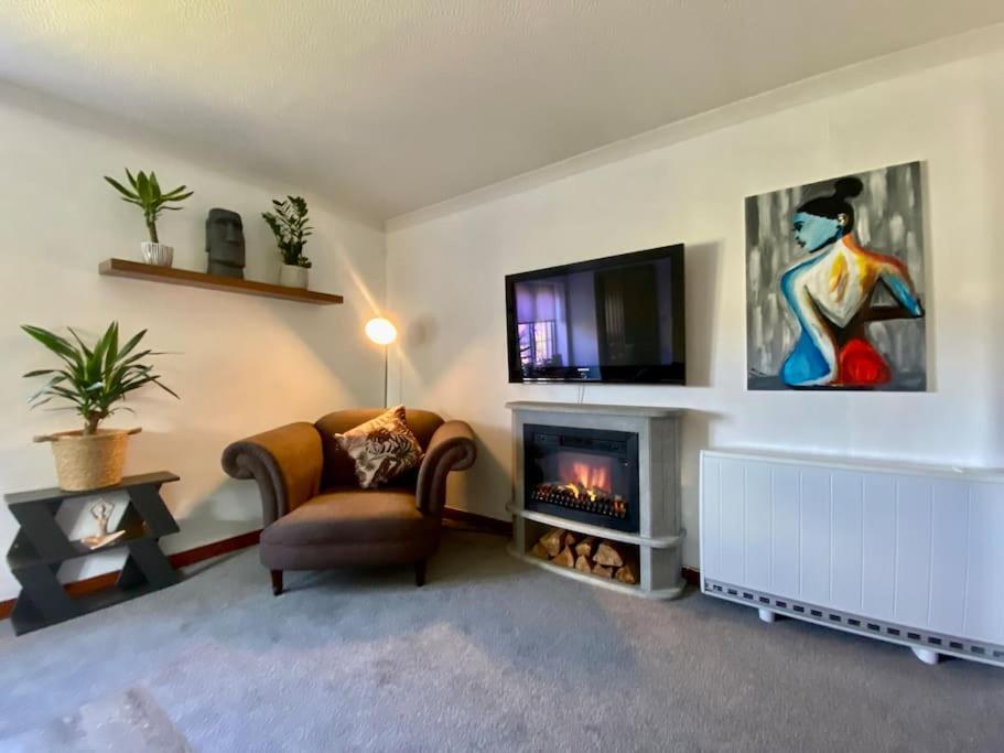 Apartment With Parking, Close To The Raigmore Hospital Inverness Exterior foto